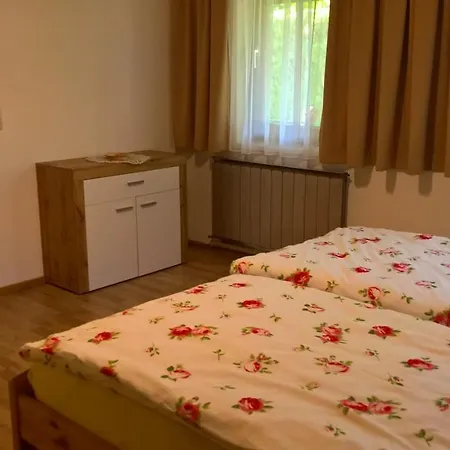 Gemutliche Familienfreundliche Ferienwohnung * Stams